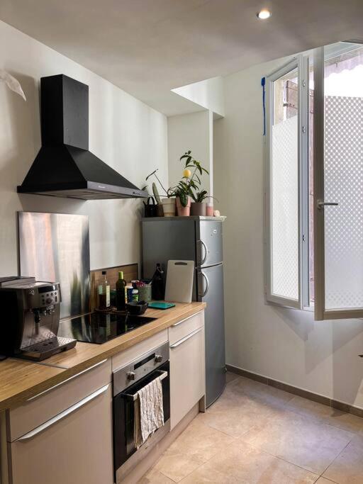 Appartement Charmant Et Calme Dans L'Herault Poussan Exterior foto